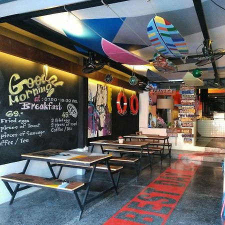 Art-C House Hotel Phuket Екстериор снимка